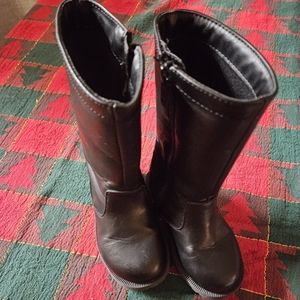 Gap kids girl's boots, size 7, black, little use
